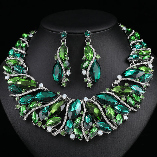 The Crystalline Queen Set — Crystal Gem Luxury Necklace & Earrings Set (3pcs)
