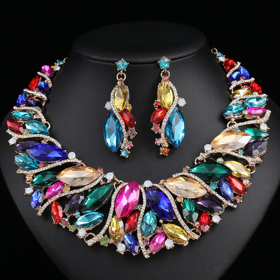 The Crystalline Queen Set — Crystal Gem Luxury Necklace & Earrings Set (3pcs)